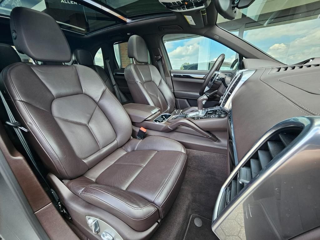 Porsche Cayenne S/LED/Bose/Sièges chauffants/Attelage – Image 7