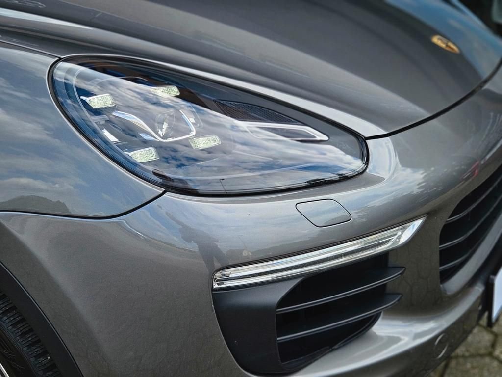 Porsche Cayenne S/LED/Bose/Sièges chauffants/Attelage – Image 17