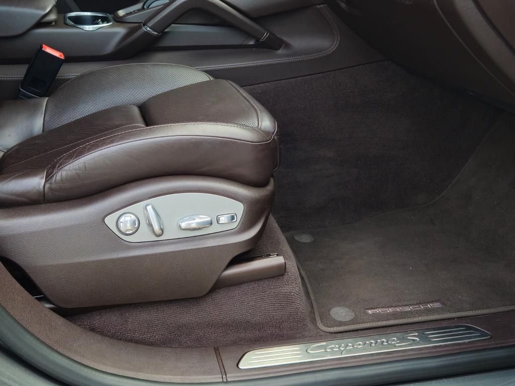Porsche Cayenne S/LED/Bose/Sièges chauffants/Attelage – Image 8