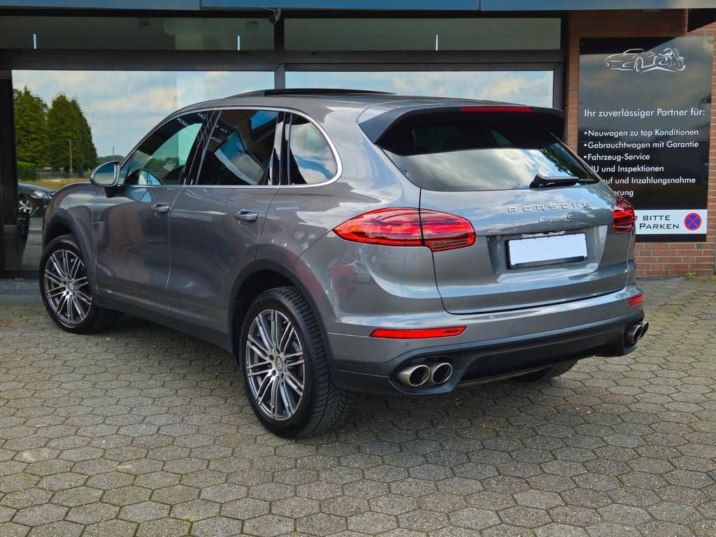 Porsche Cayenne S/LED/Bose/Sièges chauffants/Attelage – Image 21