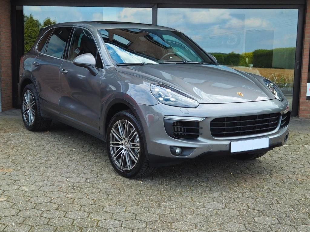 Porsche Cayenne S/LED/Bose/Sièges chauffants/Attelage